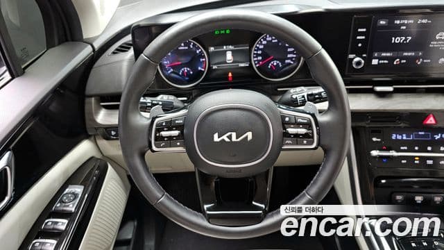Kia Carnival 2023 — Şəkil 12/20