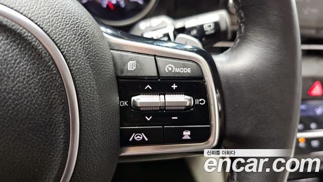Kia Carnival 2023 — Şəkil 19/20