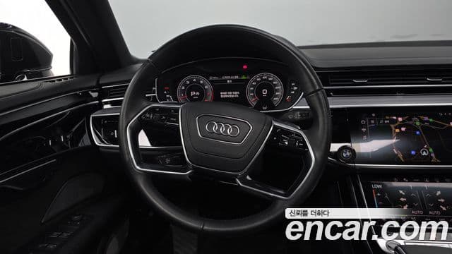 Audi A8 2021 — фото 12 из 20
