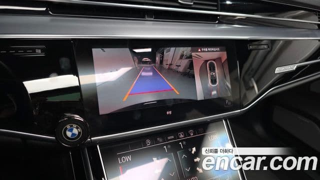 Audi A8 2021 — ფოტო 14/20