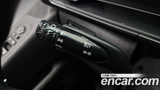 Hyundai Staria 2023 — ფოტო 19/20