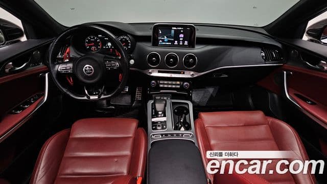 Kia Stinger 2018 — фото 7 из 20