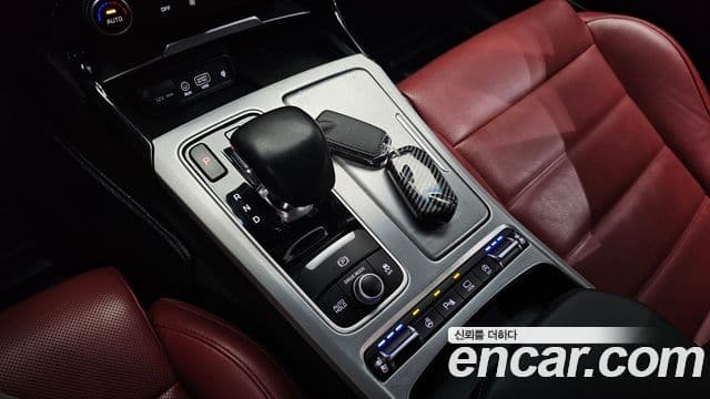 Kia Stinger 2018 — фото 9 из 20