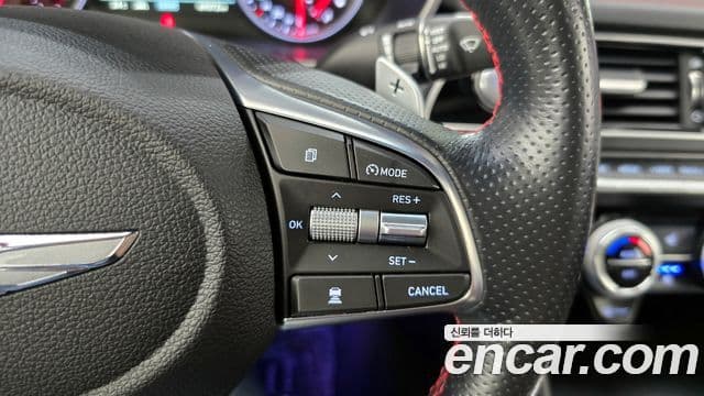 Genesis G70 2018 — ფოტო 16/20