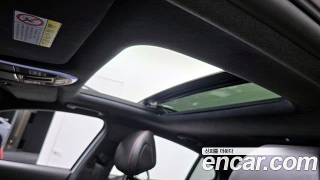 Genesis G70 2018 — ფოტო 17/20