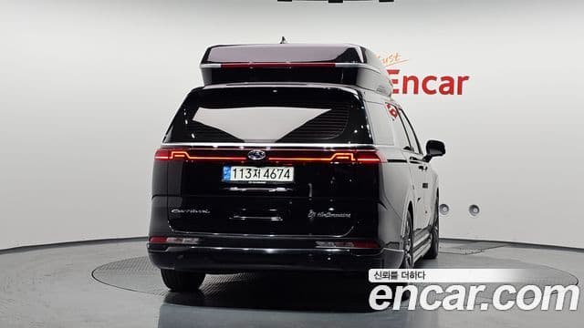 Kia Carnival 2021 — ფოტო 4/20