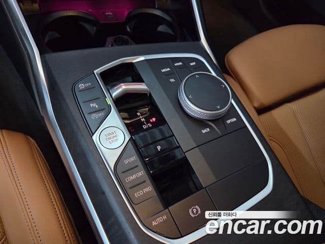 BMW 3 Series 2023 — фото 11 из 20