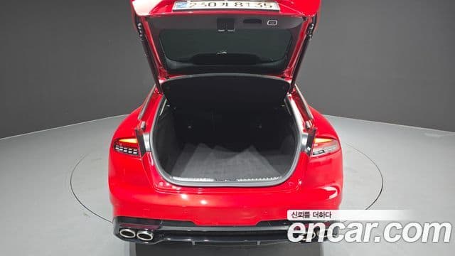 Kia Stinger Meister 2021 — Photo 27/34