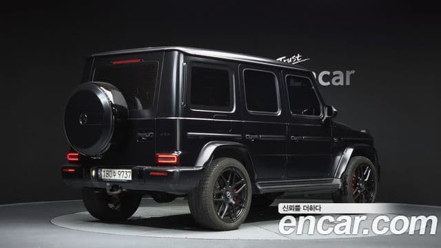 Mercedes-Benz G-Class 2022 — Photo 27/37