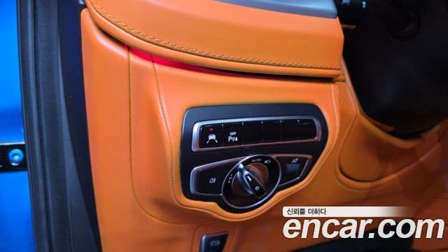 Mercedes-Benz G-Class 2022 — Photo 6/37