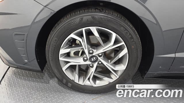 Hyundai Sonata 2021 — ფოტო 5/20