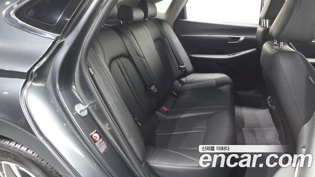 Hyundai Sonata 2021 — ფოტო 11/20