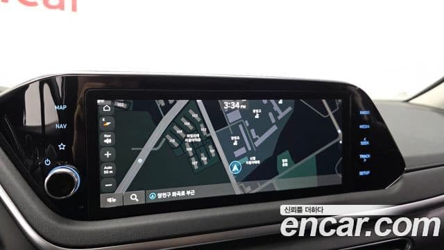 Hyundai Sonata 2021 — ფოტო 16/20