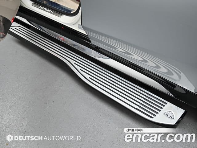 Mercedes-Benz GLS-Class 2023 — ფოტო 16/20