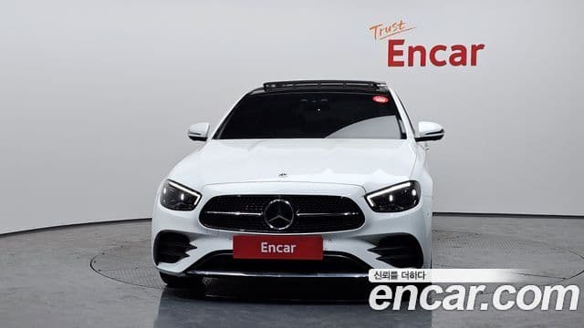 Mercedes-Benz E-Class 2022 — Фото 3/20