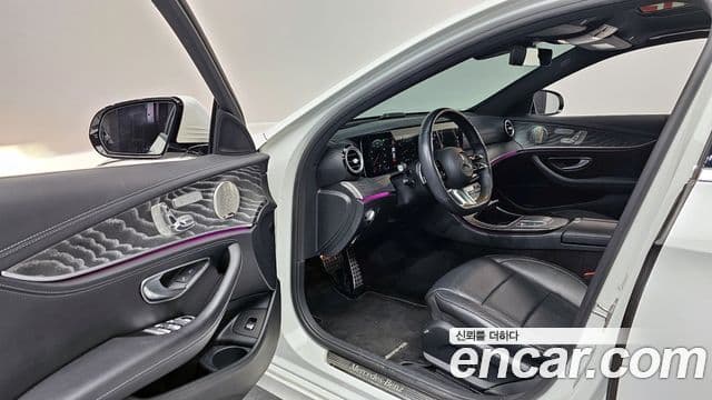 Mercedes-Benz E-Class 2022 — Фото 10/20