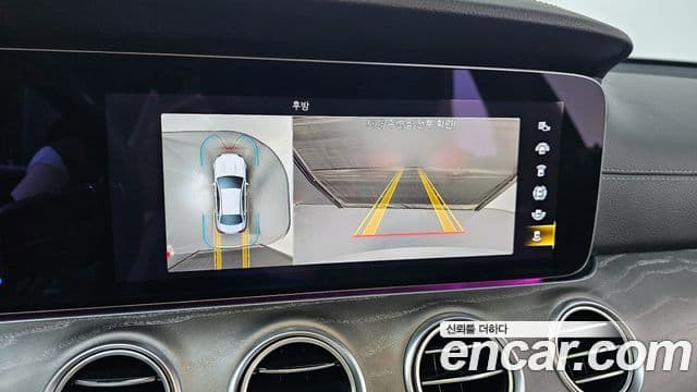 Mercedes-Benz E-Class 2022 — Фото 14/20