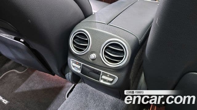 Mercedes-Benz E-Class 2022 — Photo 22/32
