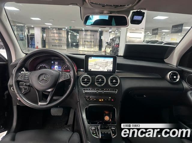 Mercedes-Benz GLC-Class 2019 — Şəkil 10/17