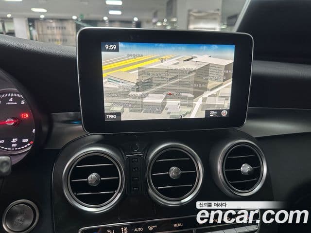 Mercedes-Benz GLC-Class 2019 — Şəkil 16/17