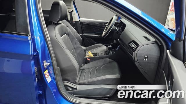Volkswagen Jetta 2024 — Şəkil 12/20