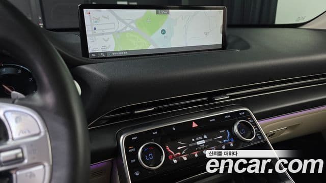 Genesis GV80 2022 — ფოტო 13/20
