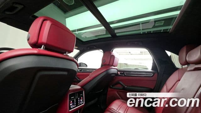 Porsche Cayenne 2021 — Şəkil 18/20