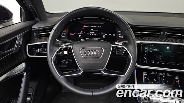 Audi A6 2022 — ფოტო 13/20