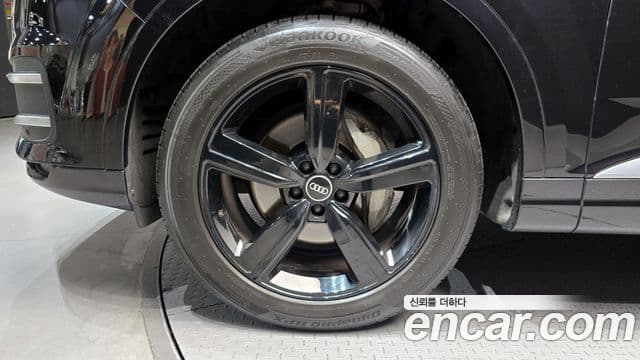 Audi Q7 2019 — Şəkil 5/20