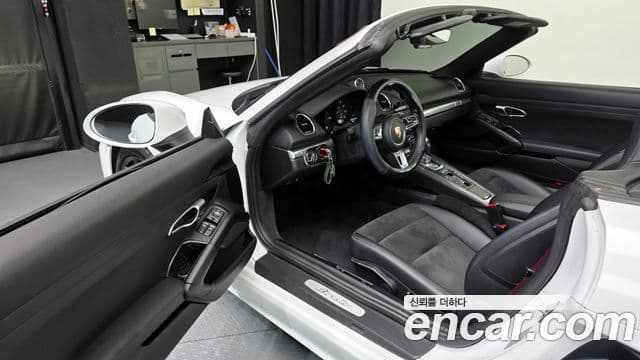 Porsche 718 Boxster 2019 — ფოტო 1/20