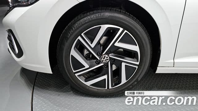 Volkswagen Jetta 2024 — Photo 15/31