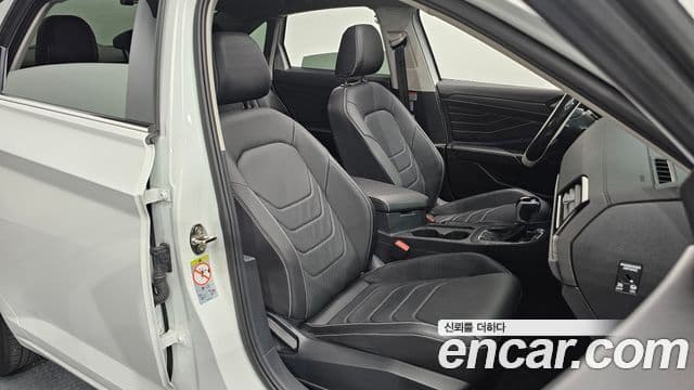 Volkswagen Jetta 2024 — Photo 18/31