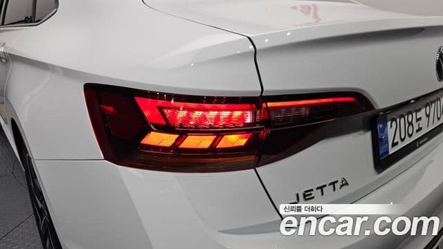 Volkswagen Jetta 2024 — Photo 1/31