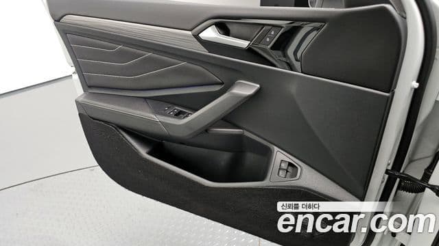 Volkswagen Jetta 2024 — Photo 23/31