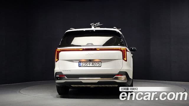 Kia Carnival 2024 — ფოტო 4/20