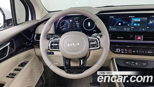 Kia Carnival 2024 — ფოტო 13/20