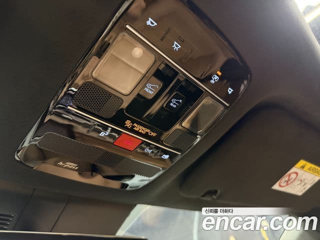 Hyundai Santa Fe 2024 — ფოტო 18/20
