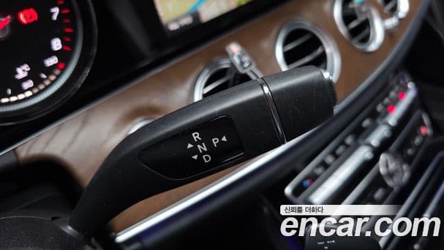 Mercedes-Benz E-Class 2018 — ფოტო 9/20