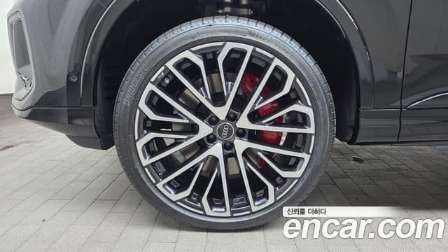 Audi SQ7 2026 — ფოტო 13/34