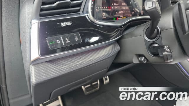 Audi SQ7 2026 — ფოტო 16/34