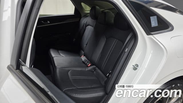 Kia K5 2022 — Şəkil 12/20