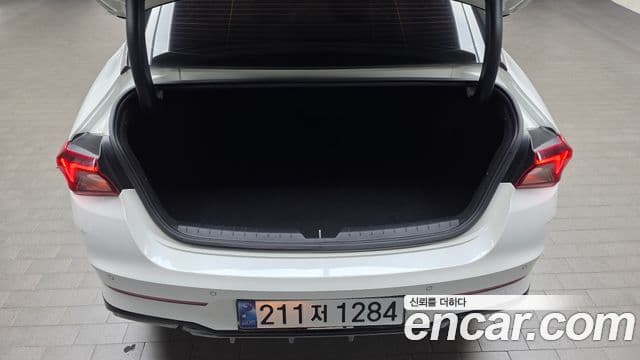 Kia K5 2022 — Şəkil 17/20