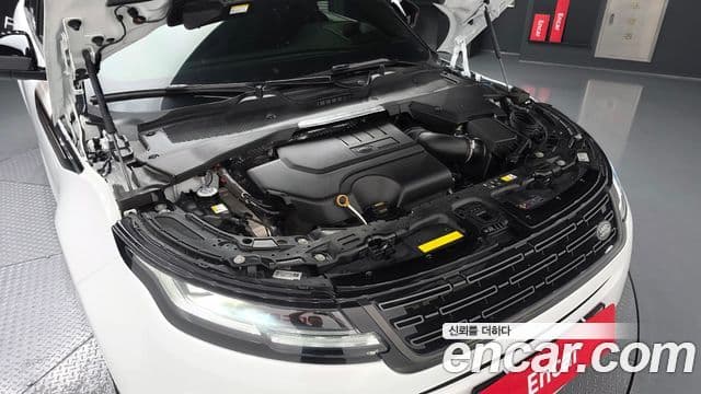 Land Rover Range Rover Evoque 2025 — ფოტო 6/20