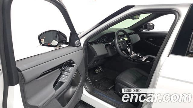 Land Rover Range Rover Evoque 2025 — ფოტო 10/20