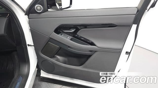 Land Rover Range Rover Evoque 2025 — Şəkil 17/34