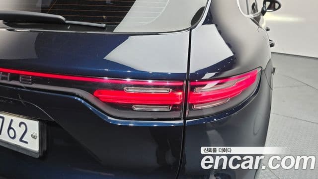 Porsche Cayenne 2019 — ფოტო 5/33