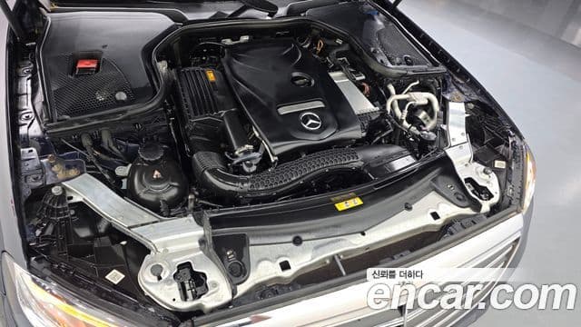 Mercedes-Benz E-Class 2019 — ფოტო 6/20