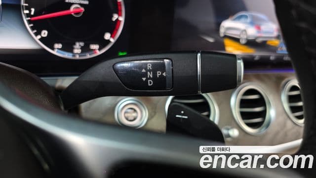 Mercedes-Benz E-Class 2019 — ფოტო 9/20