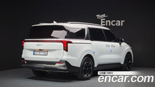 Kia Carnival 2025 — Фото 2/20
