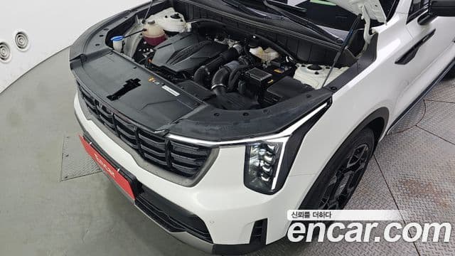Kia Sorento 2023 — ფოტო 6/20